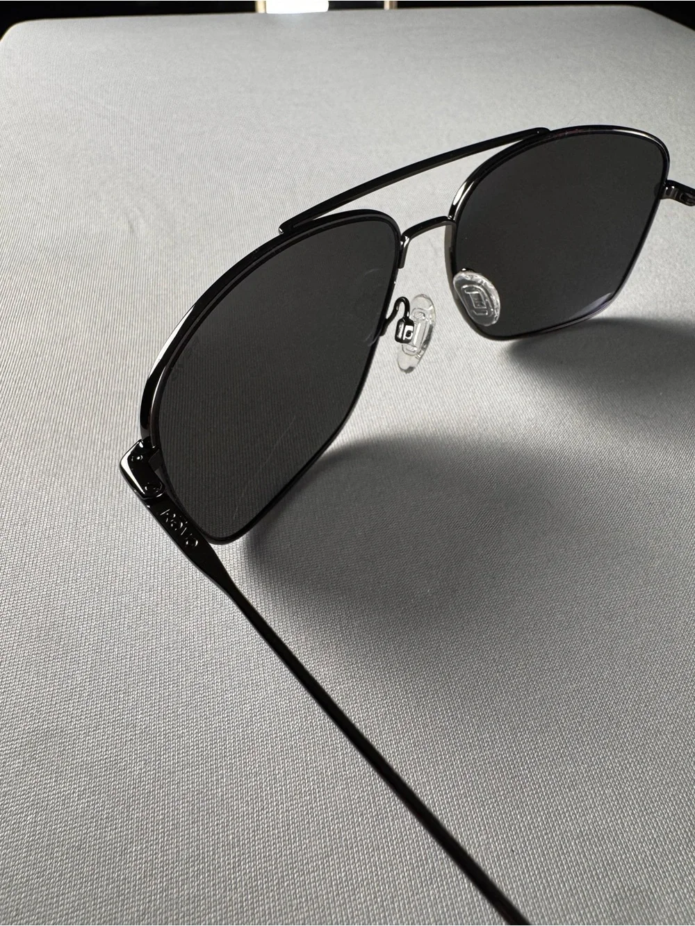 NEW! REVO Harbor RE 1082 00 GY Jet Pilot Polarized Unisex Sunglasses, Aviators